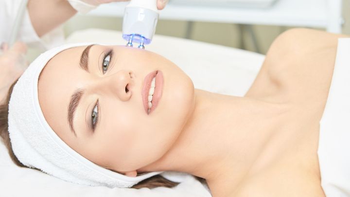 Beginner’s Guide to Skin Rejuvenation: Top 5 Facial Advantages