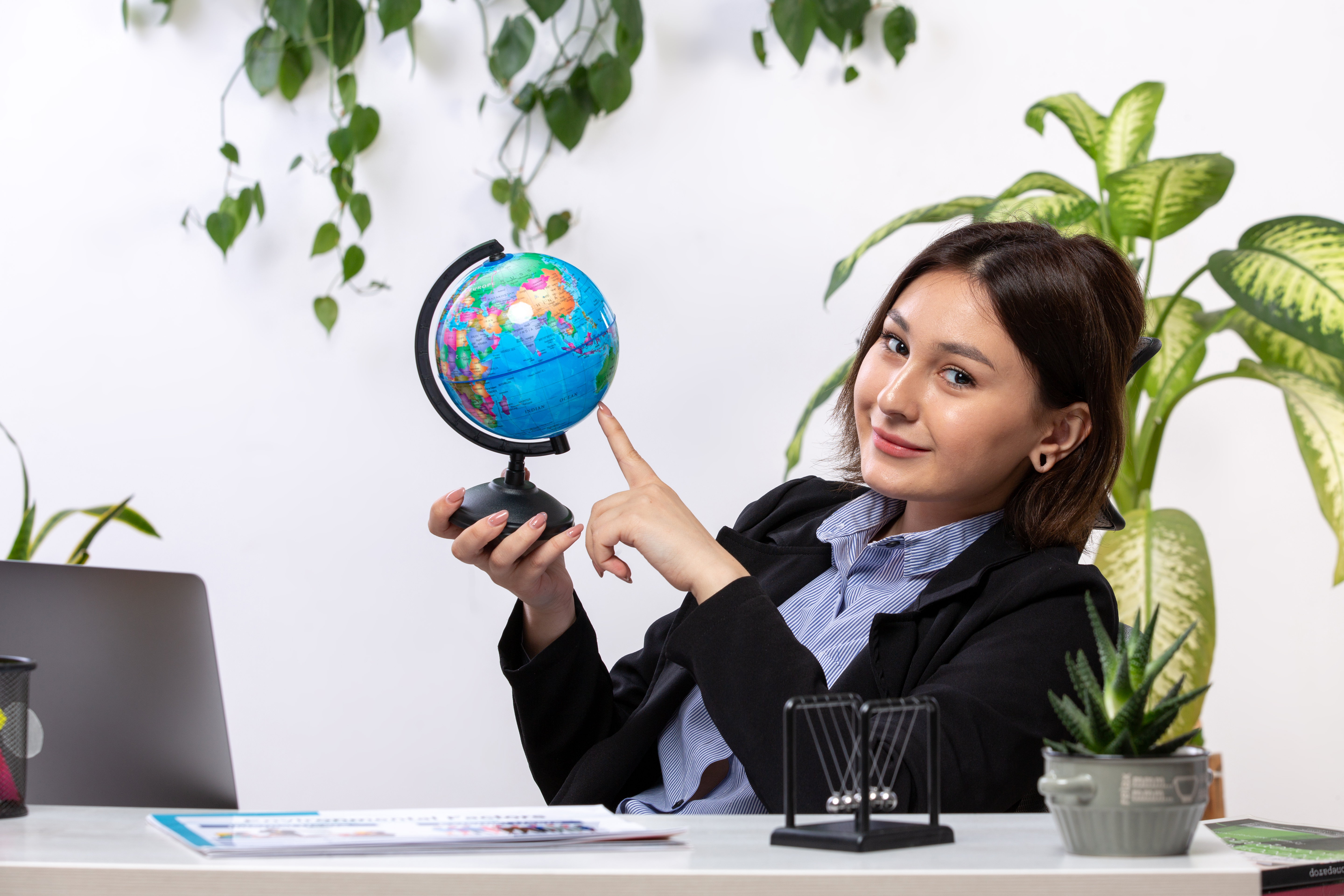 Discover the Basics of International Business Schools: Learn What to Expect and How to Apply